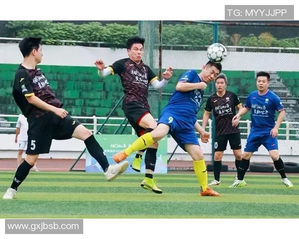 杭州足球队在世界锦标赛积分榜中以55分稳居首位展现强劲实力